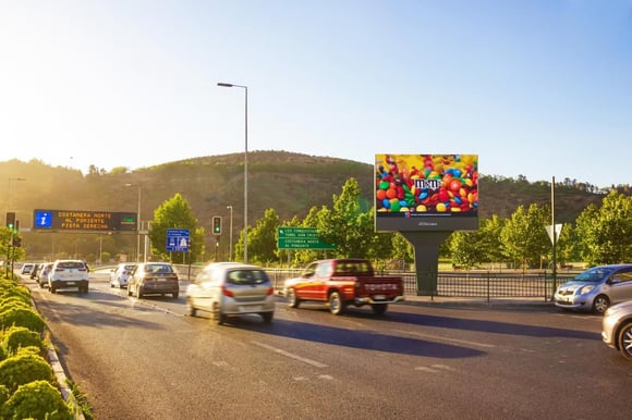 JCDecaux gives a twist to its digital offer in Chile, with the launch of its programmatic offer