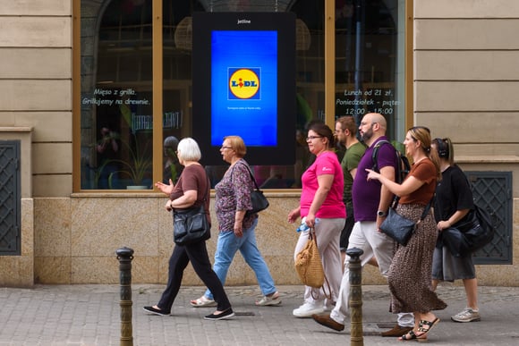 Jet Line’s MORE Digital Inventory Available via VIOOH