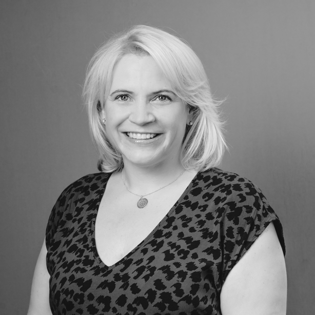 Liz -headshot-BW