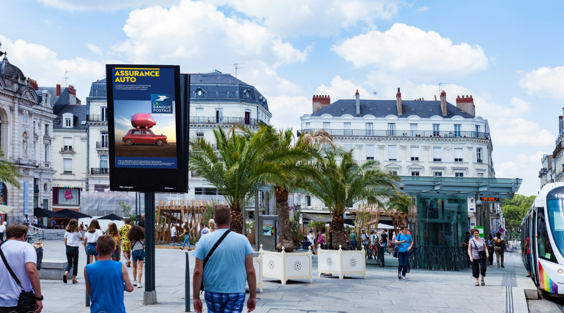 Right side image - La Banque Postale